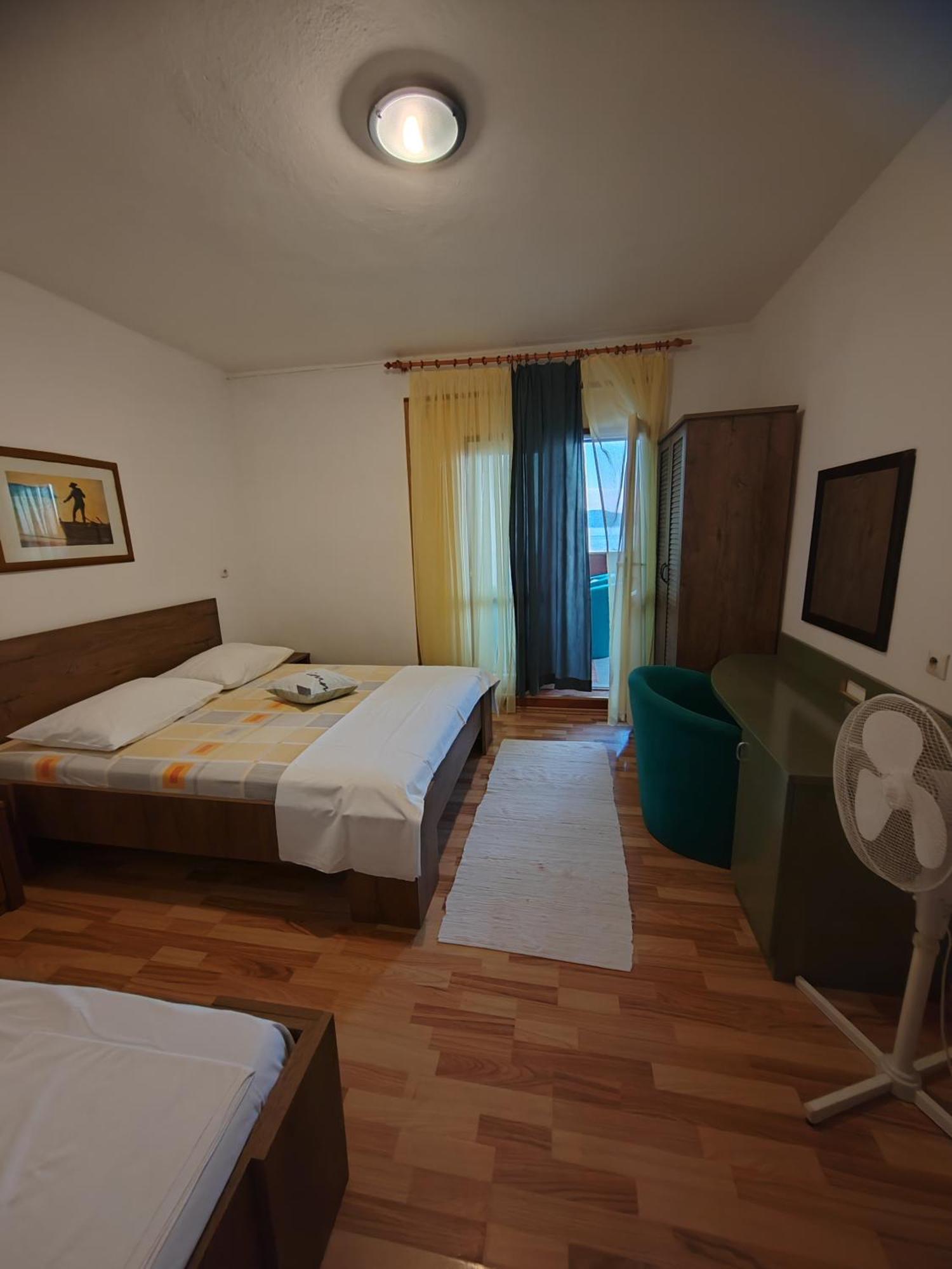 Ankora Apartment Brist